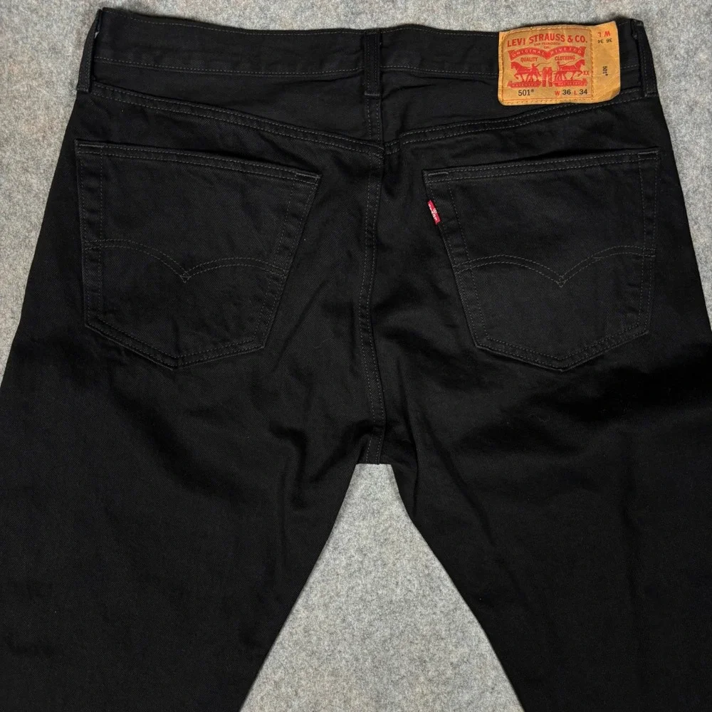 Levis 501 Original Fit Jeans Mens 36x34 Black Button Fly Straight Leg Denim